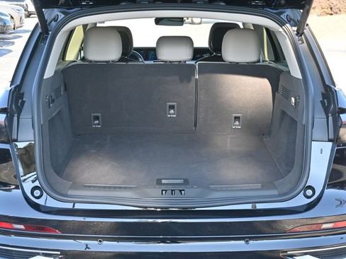 Used 2025 Lincoln Nautilus Premier image 22