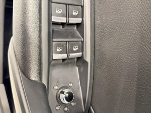 Used 2018 Audi Q5 2.0T Premium Plus w/ Premium Plus Package AWD/4WD image 38
