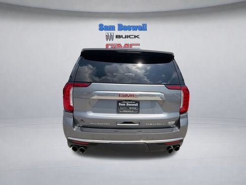 Certified 2021 GMC Yukon XL Denali w/ Denali Premium Package AWD/4WD image 9