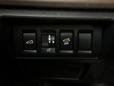 Used 2022 Subaru Outback Premium AWD/4WD image 31