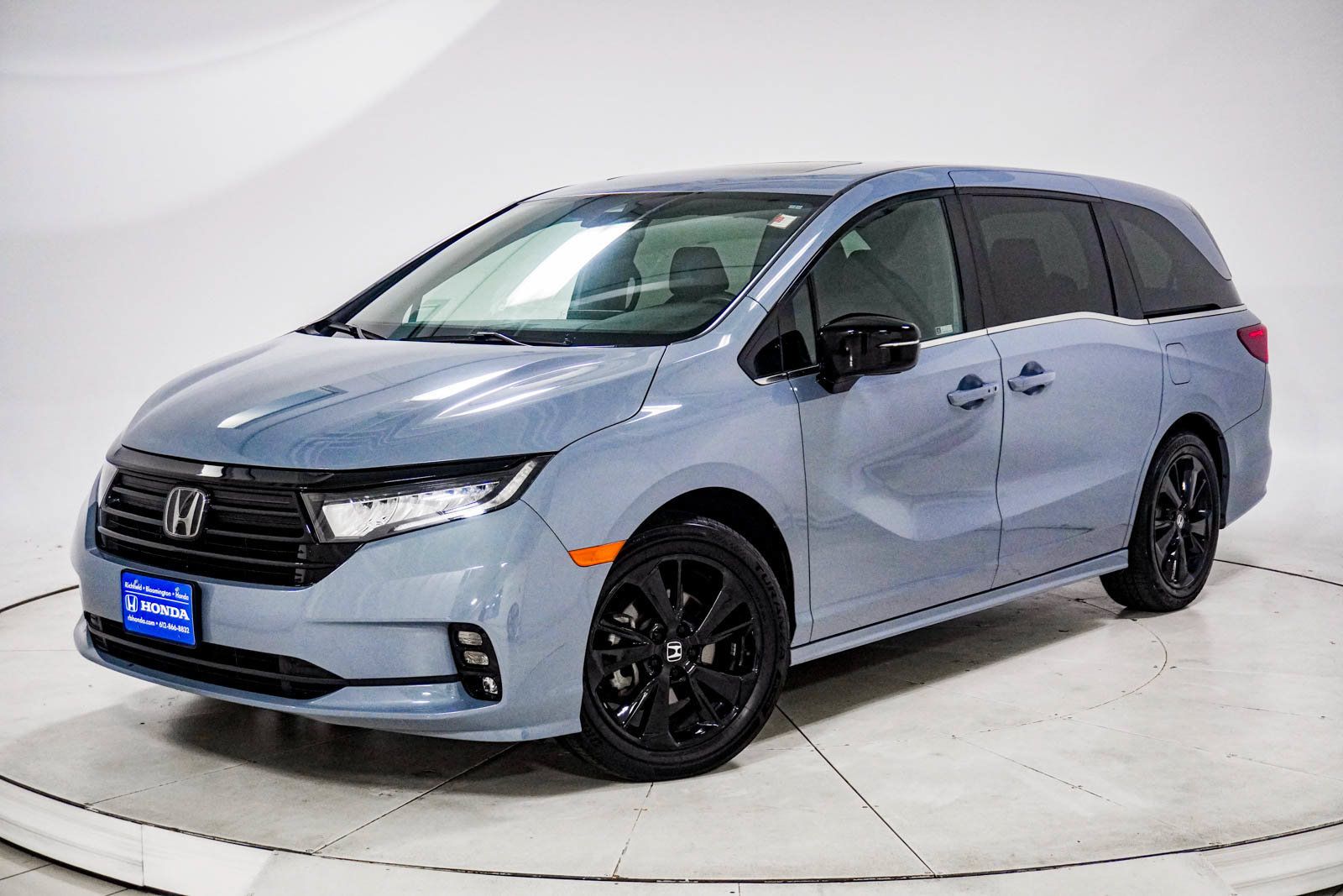 Used 2024 Honda Odyssey Sport image 1