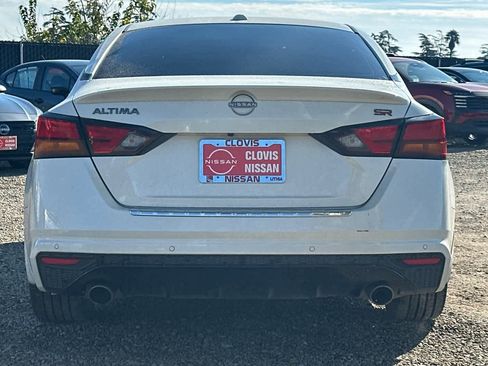 Used 2023 Nissan Altima 2.5 SR w/ SR Premium Package image 8