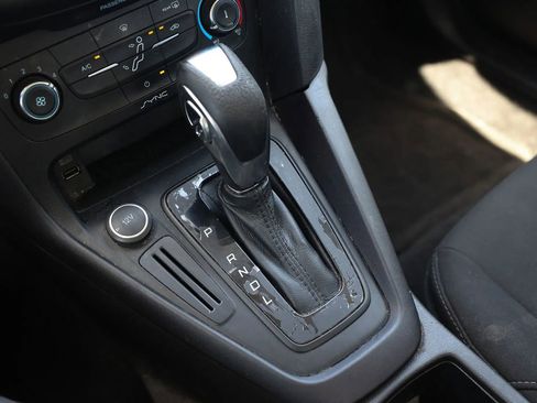 Used 2016 Ford Focus SE FWD image 33