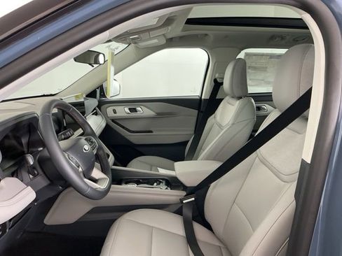 New 2026 Ford Explorer Active w/ Active Comfort Package image 14