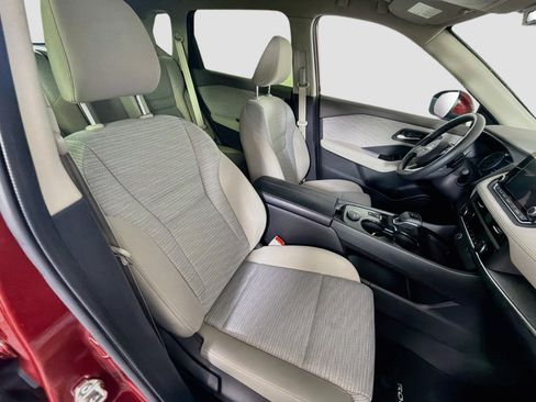 Used 2023 Nissan Rogue SV AWD/4WD image 29
