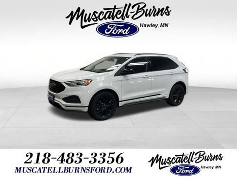 Used 2022 Ford Edge SE w/ Black Appearance Package AWD/4WD image 1