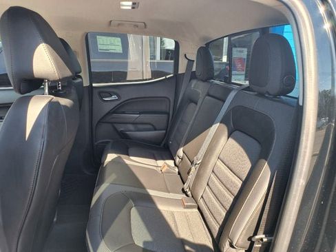 Used 2022 GMC Canyon AT4 AWD/4WD image 8