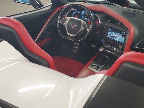 Used 2018 Chevrolet Corvette Z06 image 12