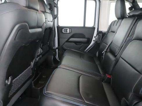 Used 2024 Jeep Wrangler High Altitude AWD/4WD image 29