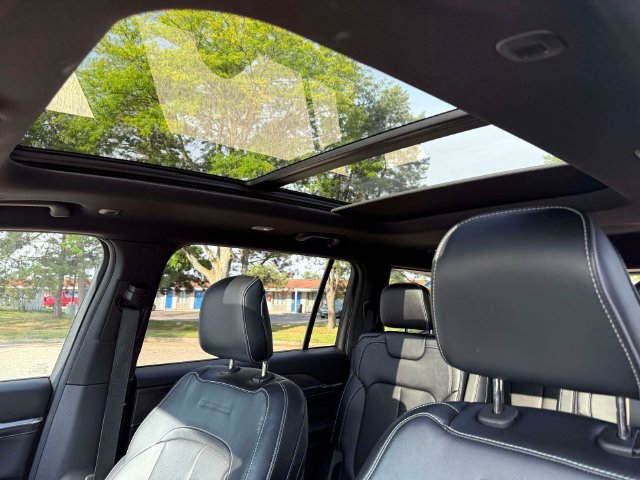 Used 2023 Jeep Grand Cherokee L Overland AWD/4WD image 20