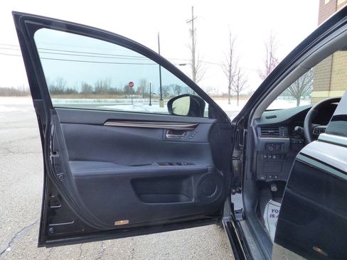 Used 2017 Lexus ES 350 w/ Luxury Package image 17