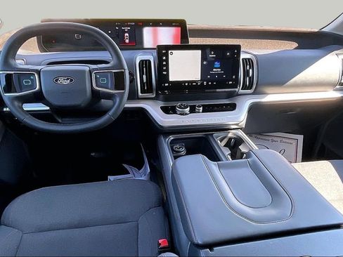 Certified 2025 Ford Expedition Max Active AWD/4WD image 15