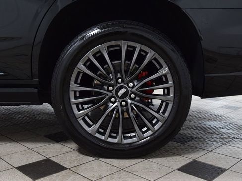 Used 2023 Cadillac Escalade V AWD/4WD image 28