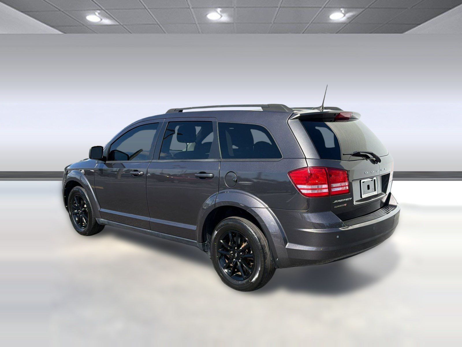 Used 2020 Dodge Journey SE w/ SE Popular Equipment Group FWD image 3