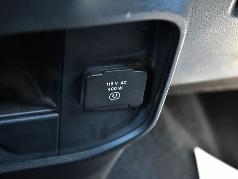 Used 2024 RAM 2500 Laramie image 31