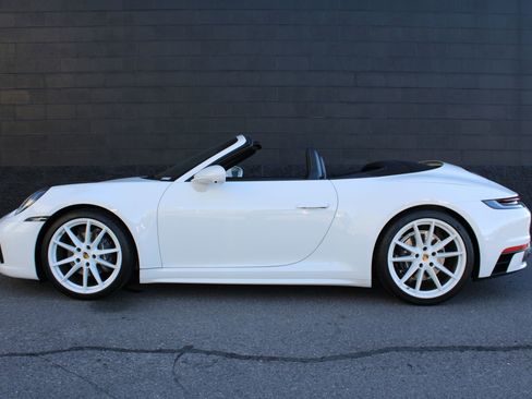 Used 2024 Porsche 911 Carrera image 30