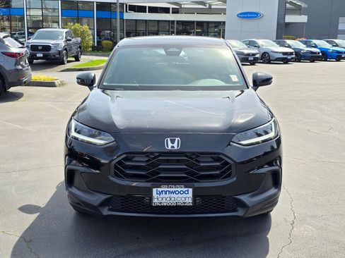 Certified 2025 Honda HR-V Sport image 10