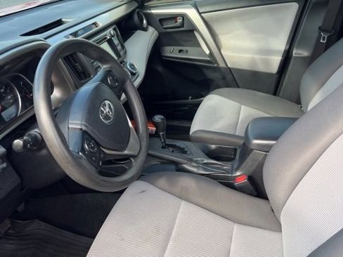 Used 2015 Toyota RAV4 LE image 7