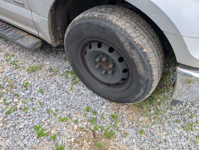 Used 2017 Ford F150 XLT RWD image 4