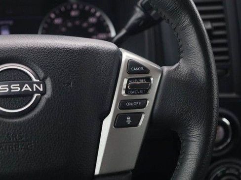 Used 2024 Nissan Titan SV w/ SV Convenience Package AWD/4WD image 9