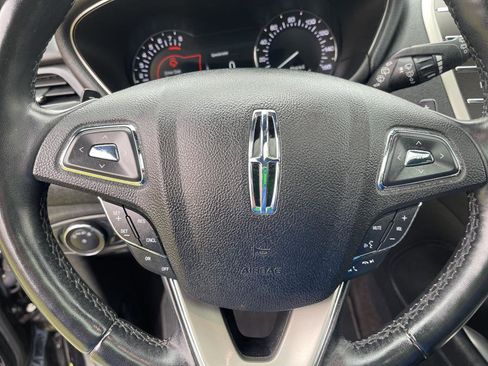 Used 2019 Lincoln MKC Select w/ Select Plus Package image 36