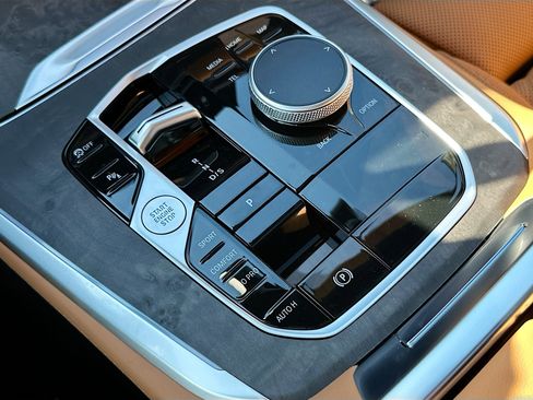 New 2026 BMW X5 sDrive40i w/ Premium Package image 14