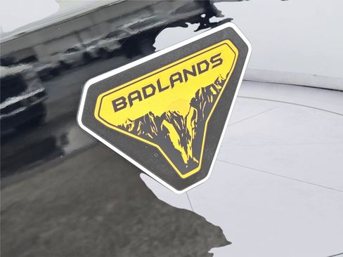 Certified 2023 Ford Bronco Badlands AWD/4WD image 11