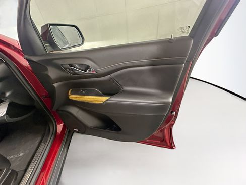 Used 2019 GMC Acadia Denali image 33