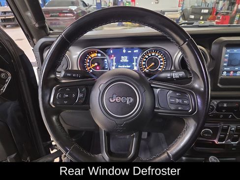 Used 2021 Jeep Gladiator Sport image 15