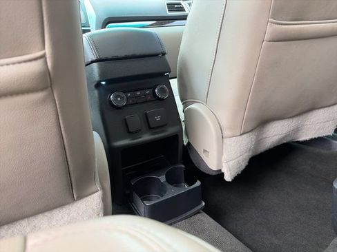 Used 2014 Ford Explorer Limited w/ Equipment Group 301A AWD/4WD image 26