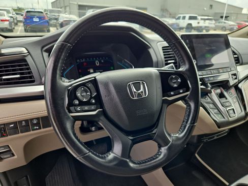 Used 2021 Honda Odyssey Touring image 17