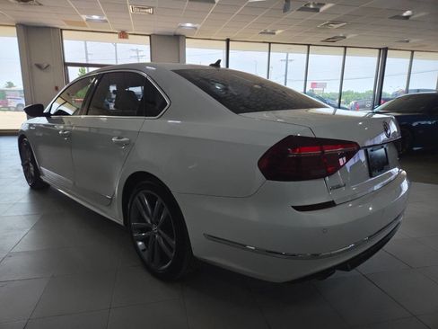 Used 2019 Volkswagen Passat 2.0T SE R-Line FWD image 5