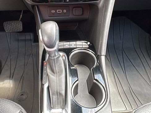 Used 2023 Buick Encore GX Essence w/ Experience Buick Package image 27