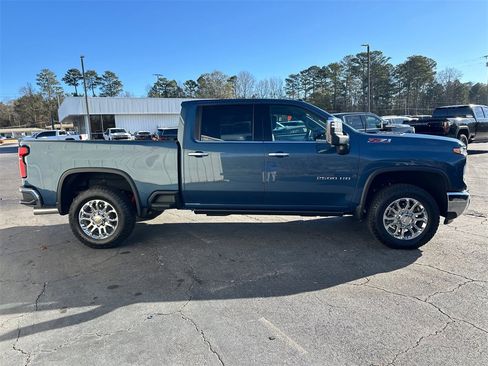 Used 2025 Chevrolet Silverado 2500 LTZ w/ LTZ Premium Package image 5