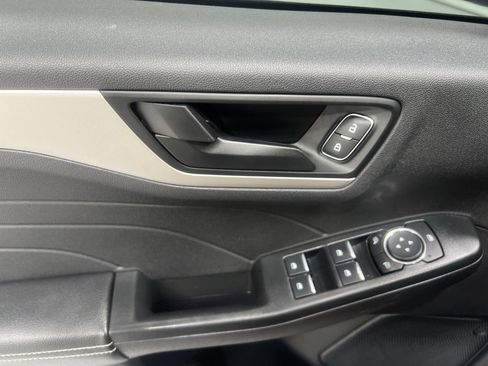 Used 2022 Ford Escape SE w/ SE Sport Appearance Package AWD/4WD image 13