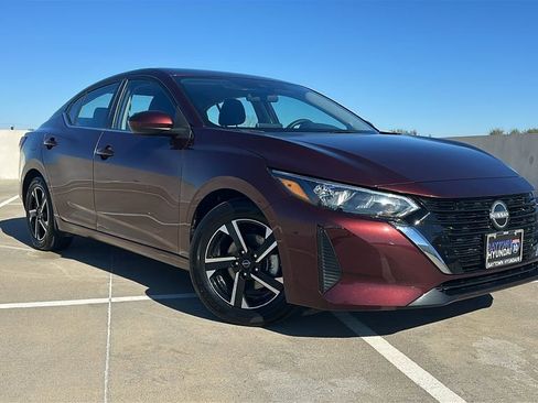 Used 2025 Nissan Sentra SV image 5