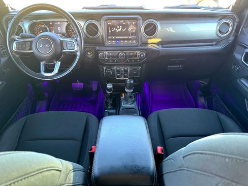 Used 2021 Jeep Wrangler Unlimited Sahara image 20