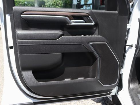 Used 2025 Chevrolet Silverado 2500 LT w/ Safety Package AWD/4WD image 16
