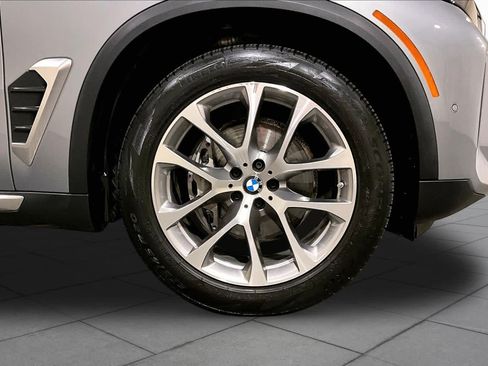 Certified 2024 BMW X5 xDrive40i w/ Premium Package AWD/4WD image 10