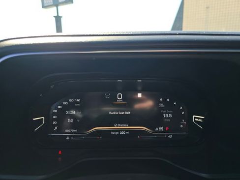 Used 2022 GMC Yukon Denali w/ Denali Premium Package image 26