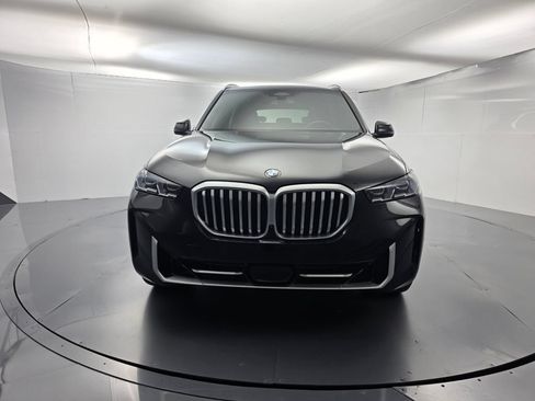 Used 2024 BMW X5 xDrive40i w/ Premium Package AWD/4WD image 2