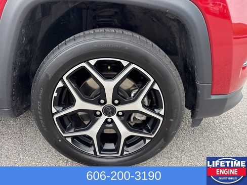 Used 2025 Jeep Compass Limited AWD/4WD image 6