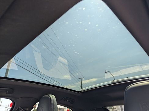 Used 2023 Porsche Cayenne Platinum Edition image 15