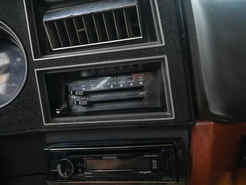 Used 1987 Chevrolet C/K Truck 2500 RWD image 32
