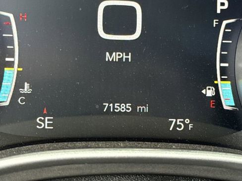 Used 2021 Chrysler Pacifica Touring-L w/ Premium & Safety Sphere Group image 50