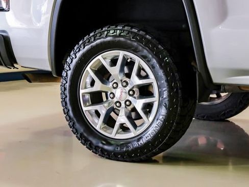 Used 2017 GMC Sierra 1500 SLT image 42