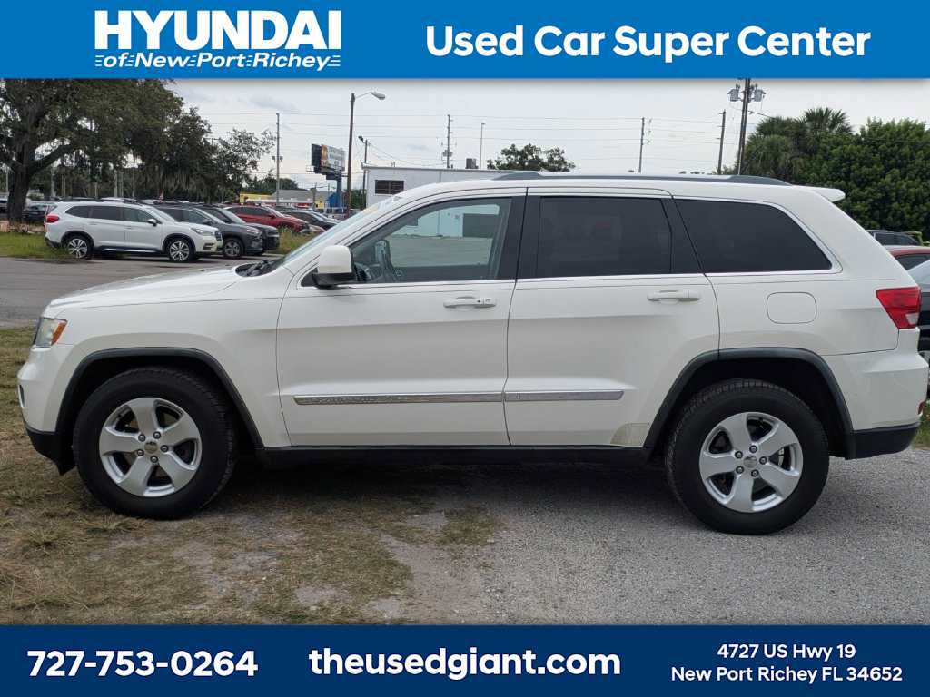 Used 2012 Jeep Grand Cherokee Laredo RWD image 2