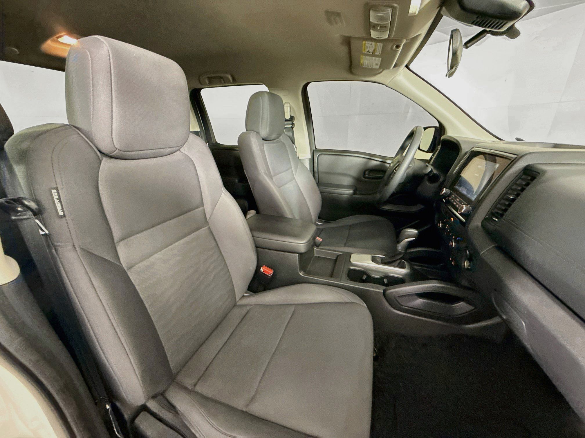 Used 2024 Nissan Frontier S RWD image 33