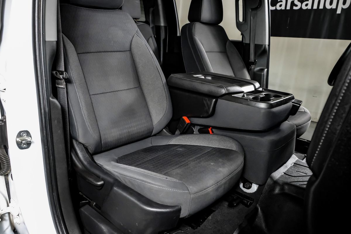 Used 2021 Chevrolet Silverado 2500 LT w/ Fleet Comfort Package AWD/4WD image 30