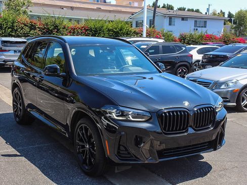 Used 2023 BMW X3 sDrive30i w/ M Sport Package RWD image 3
